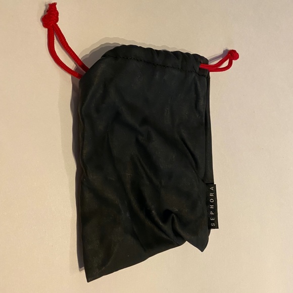 Red and Black Makeup Bag/Travel Bag Bundle - Aveda, Sephora, This Works - Picture 4 of 5